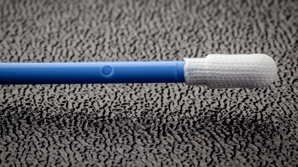 FoamTec HT1541FC-500 MiraSWAB Close Up Swab Image